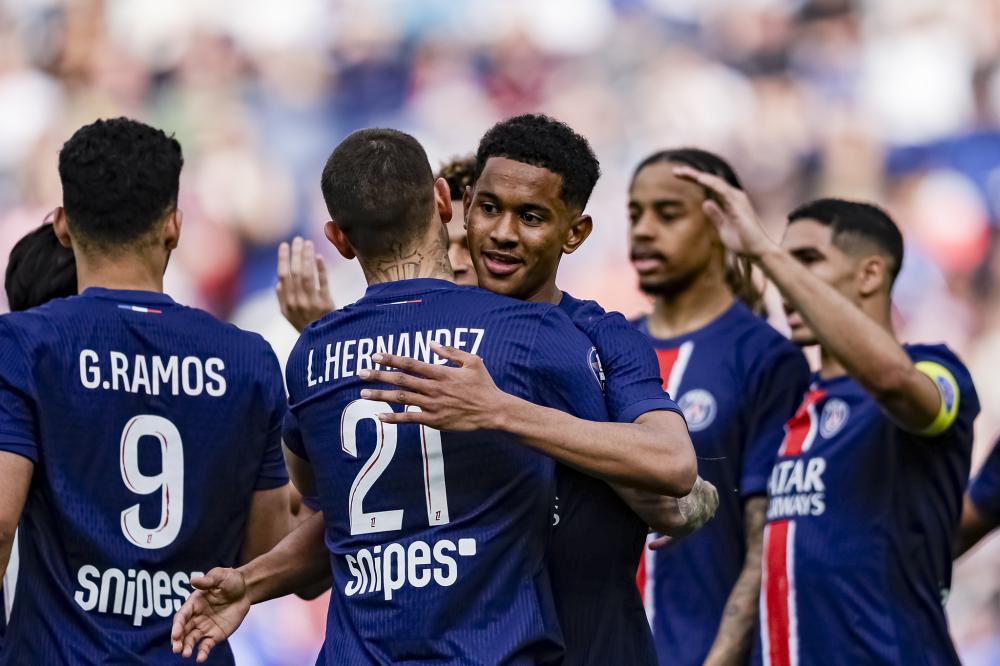 英超第13輪利物浦2-1熱刺 薩拉赫首開紀錄孫興慜扳平分數菲爾米諾絕殺.